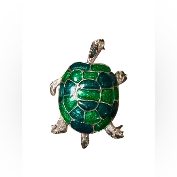 Green Enamel Turtle Brooch – Silver-Tone Pin - Picture 7 of 7